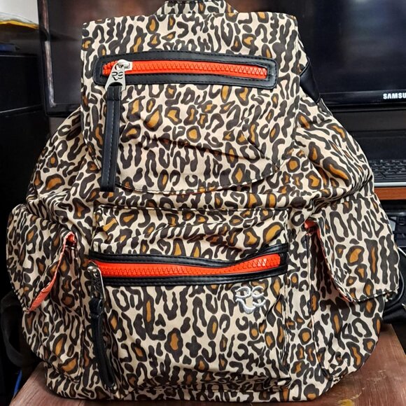 New - The Rare Earth by Stone Mountain USA Large Backpack Travel Bag - Picture 1 of 4